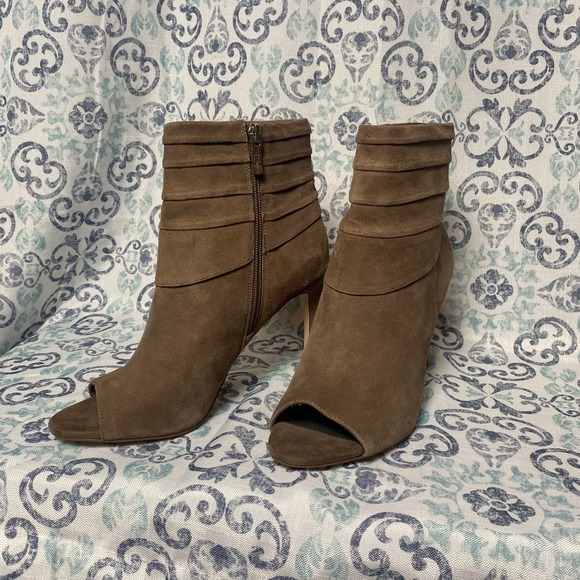 BCBGeneration Womens Peep Toe Booties Size 9 - Picture 2 of 10